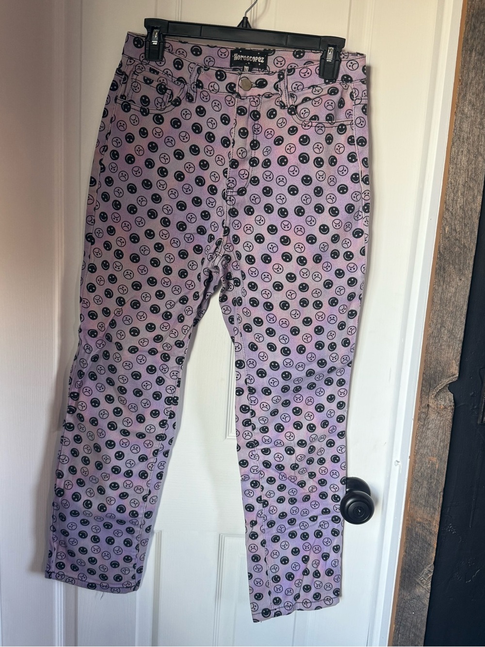Horoscopez DollsKill Cropped Mom Jeans Smiley Face Print